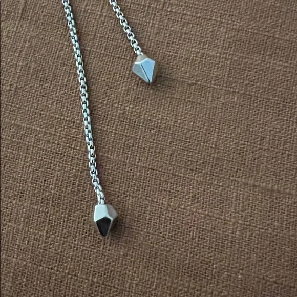 Metal adjustable bolo necklace with hexagonal pendant - Picture 6 of 6